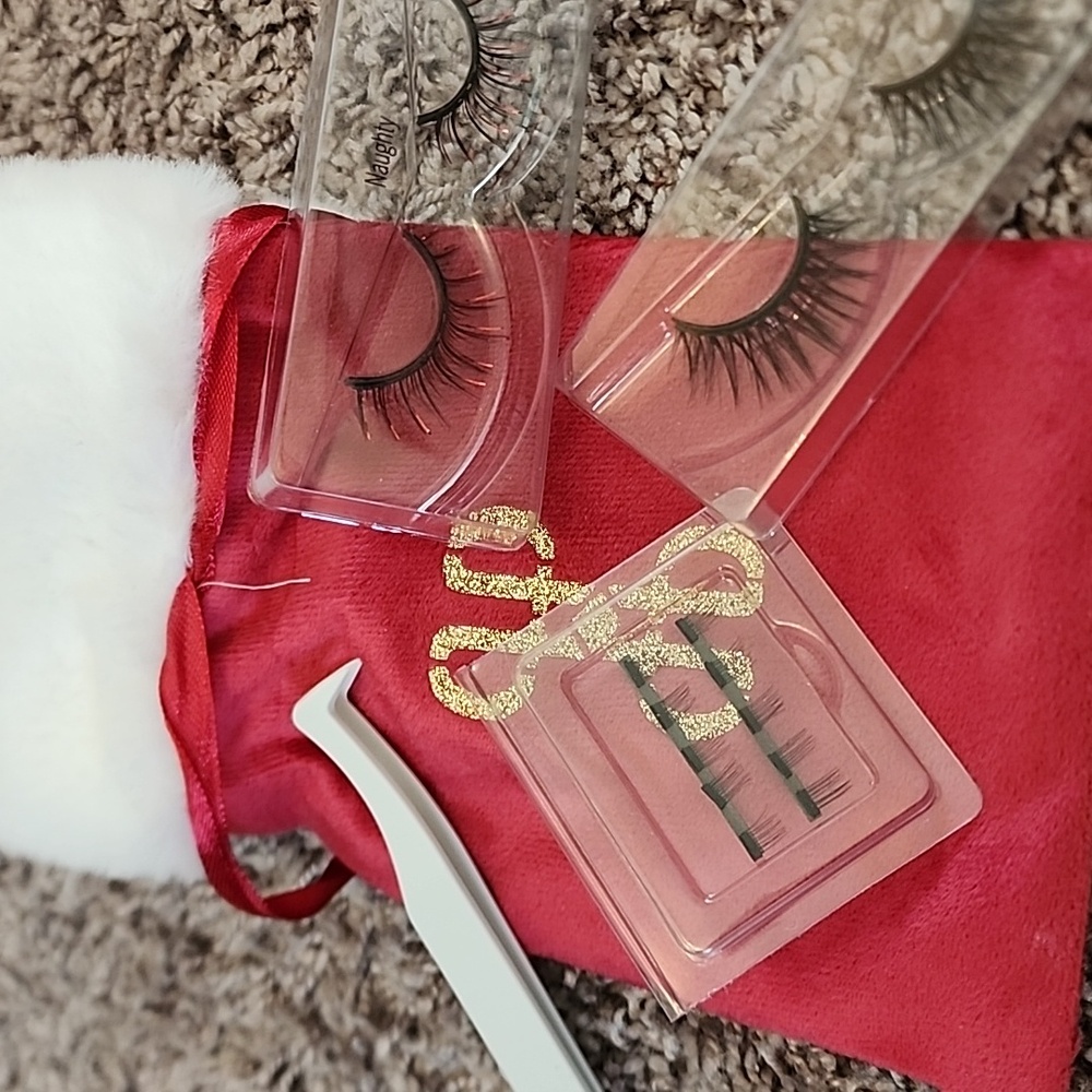 Toribelle lashes stocking stuffer  NEW